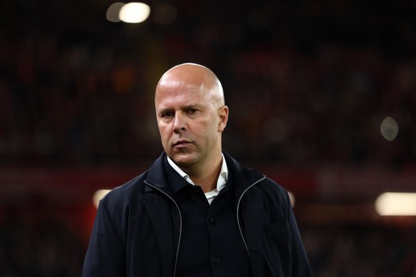 Premier League: Ο Αρνε Σλοτ άνοιξε …παράθυρο χειμερινής διακοπής λόγω Champions League