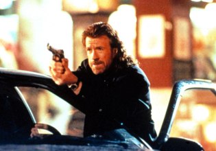 Τσακ Νόρις: Οι «σκληροί» του Χόλιγουντ αποχαιρετούν τον αήττητο ηρώα