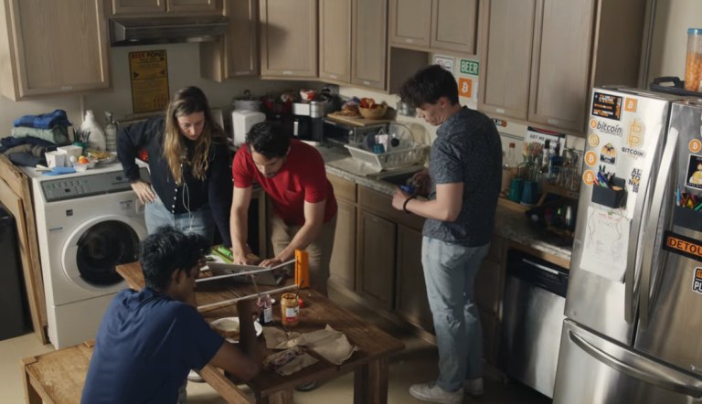 Μια αλλόκοτη ιστορία με crypto γίνεται σειρά στο YouTube