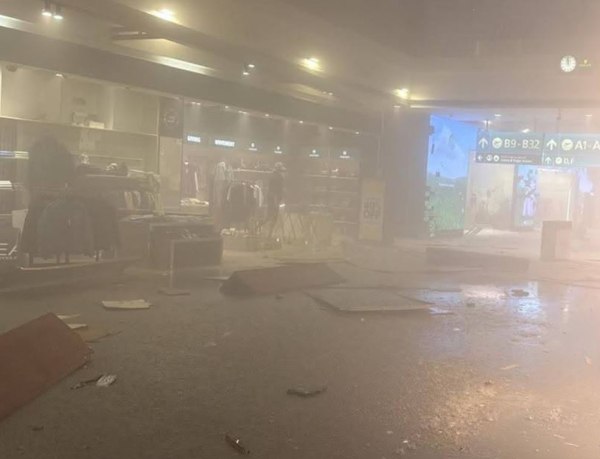 Ιράν: Χάος στο αεροδρόμιο του Ντουμπάι – Κόσμος τρέχει πανικόβλητος