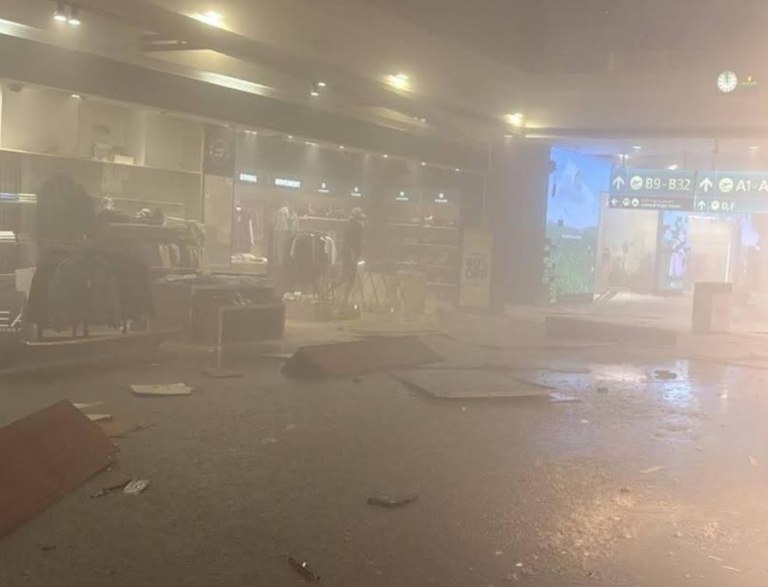 Ιράν: Χάος στο αεροδρόμιο του Ντουμπάι – Κόσμος τρέχει πανικόβλητος