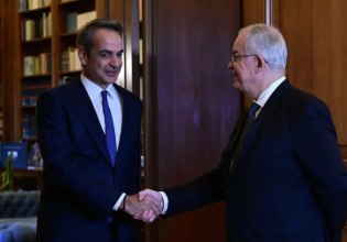 Επικοινωνία Μητσοτάκη με Τασούλα για τις εξελίξεις στη Μέση Ανατολή