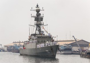 Ιρανικό πλοίο επλήγη ανοιχτά της Σρι Λάνκα, 101 αγνοούμενοι – Προχωρούν περαιτέρω στο έδαφος του Λιβάνου οι Ισραηλινοί