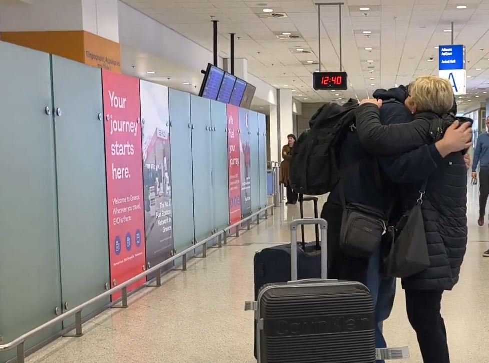 Συγκλονίζουν οι Έλληνες που επιστρέφουν από τη Μέση Ανατολή – «Φτιάξαμε μια βαλίτσα και φύγαμε»