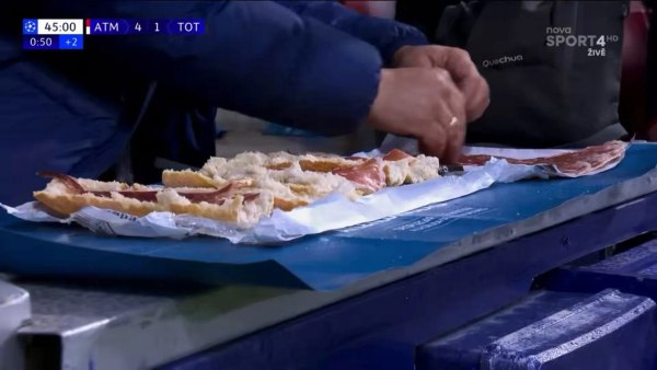 Οπαδός της Ατλέτικο Μαδρίτης έφτιαχνε σάντουιτς την ώρα του αγώνα με την Τότεναμ (vid)