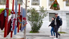 Πασχαλινό ωράριο: Πώς θα λειτουργήσουν τα καταστήματα τη Μεγάλη Εβδομάδα