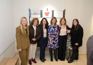 «Έχεις τα χρώματα, έχεις τα πινέλα»: Όλα όσα ζήσαμε στα εγκαίνια της ομαδικής έκθεσης του Μουσείου Νίκου Καζαντζάκη