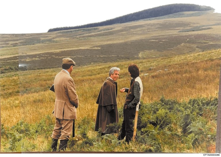 Πώς ο Έπσταϊν προσπαθούσε να «σβήσει» το παρελθόν του online