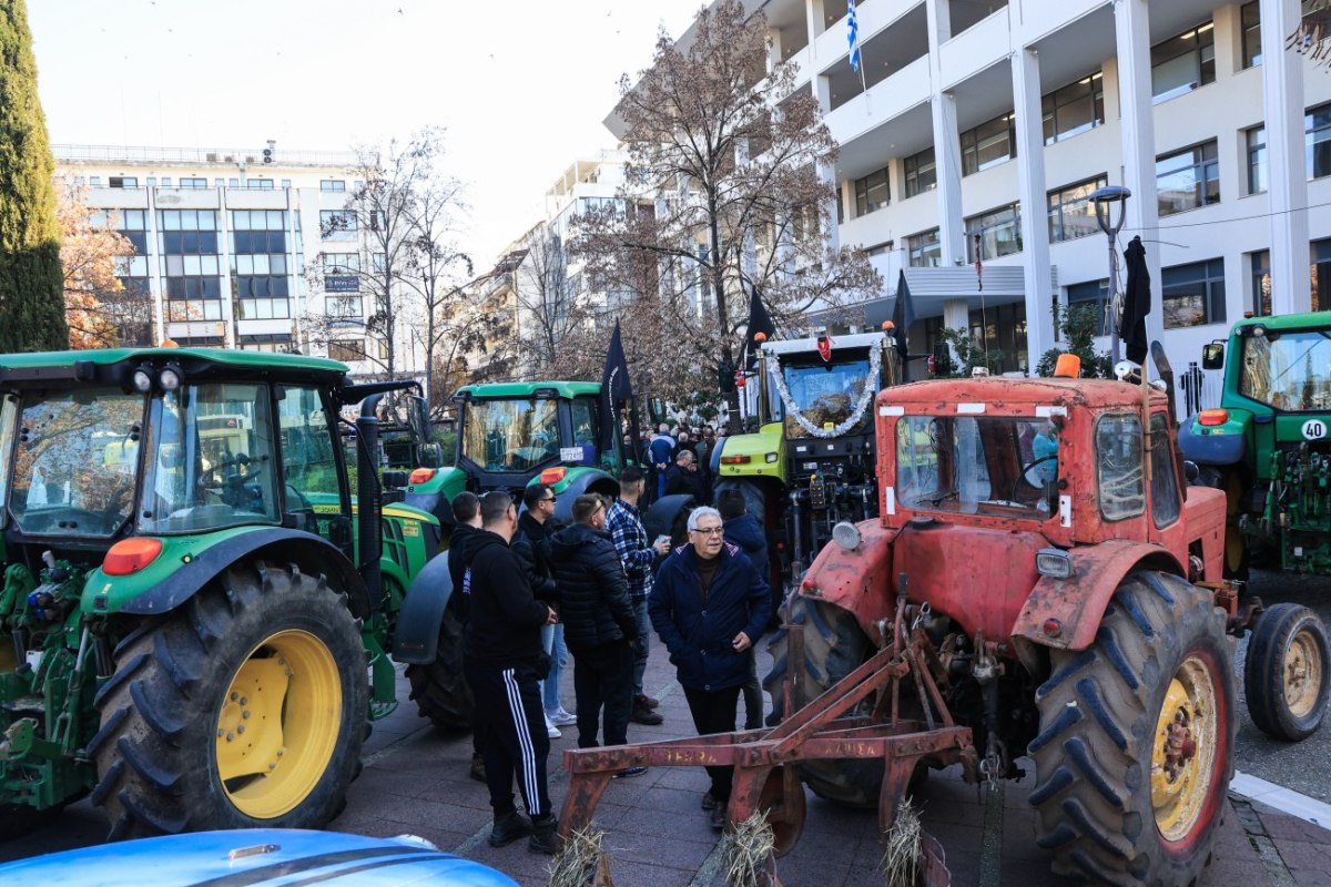 ΣΥΡΙΖΑ: Φτάνουν πια τα «καθρεφτάκια» στους παραγωγούς μας, κ. Μητσοτάκη