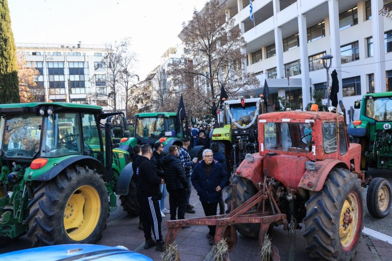 ΣΥΡΙΖΑ: Φτάνουν πια τα «καθρεφτάκια» στους παραγωγούς μας, κ. Μητσοτάκη