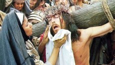 Ρόμπερτ Πάουελ – Ο 81χρονος «Ιησούς από τη Ναζαρέτ» σε μια σπάνια εμφάνιση