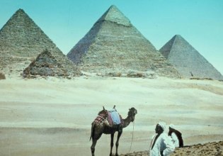 Μήπως τελικά οι εξωγήινοι διαμόρφωσαν τους αρχαίους πολιτισμούς; Κάποιοι πιστεύουν στο κοσμικό δράμα