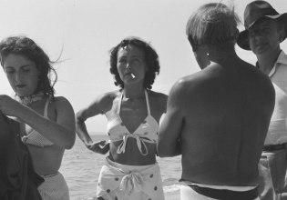 Ήλιος, θάλασσα, τέχνη και σεξ – Όταν ο Πικάσο και η Λι Μίλερ πήγαν διακοπές υπό τη σκιά του φασισμού