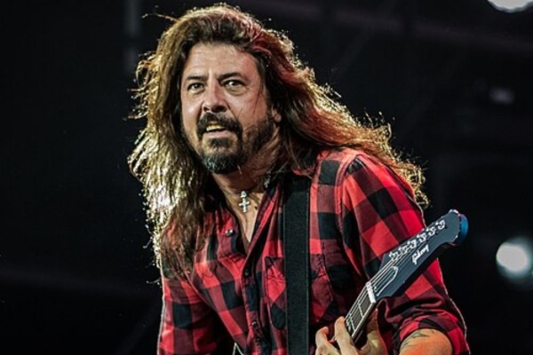 «Η φήμη είναι ακόρεστο τέρας» – Ο Ντέιβ Γκρολ για τους Foo Fighters, την απιστία και το παιδί εκτός γάμου