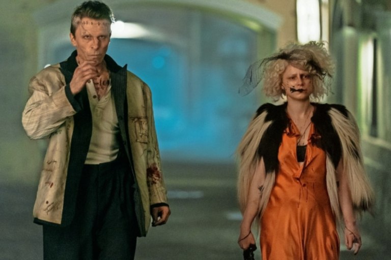 Η Νύφη! – Mια ταινία Φρανκενστάιν αλά Μπόνι και Κλάιντ που ισοδυναμεί με καθαρή τρέλα