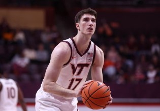 H εξαιρετική εμφάνιση που έκανε ο Αβδάλας στην ήττα του Βιρτζίνια Τεκ, «διπλός» ο Χιτικούδης