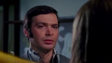 Γιώργος Μαρίνος: «Ήθελα να τoν είχα αγκαλιάσει» – Φίλοι και συνεργάτες αποχαιρετούν τον θρυλικό showman