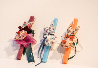 Εθνικό Θέατρο: Πασχαλινές λαμπάδες με υλικά από θεατρικά κοστούμια