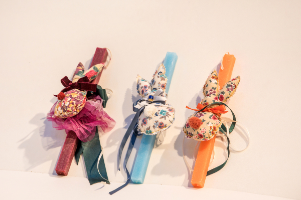 Εθνικό Θέατρο: Πασχαλινές λαμπάδες με υλικά από θεατρικά κοστούμια