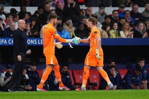 Η Τότεναμ δέχθηκε τρία γκολ σε 15 λεπτά και ο Τούντορ άλλαξε τερματοφύλακα (vids)