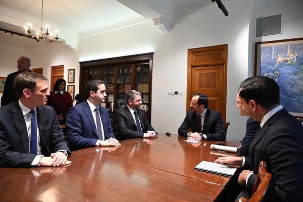 Ανδρουλάκης σε Χριστοδουλίδη: Καμία συμμετοχή στον πόλεμο – Η ευρωπαϊκή αλληλεγγύη εικονοποιήθηκε στην Κύπρο