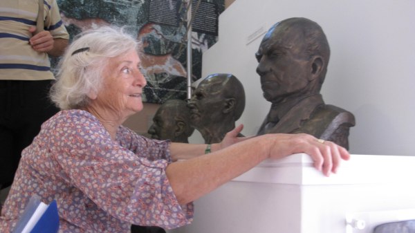 Το Μουσείο Νίκου Καζαντζάκη αποχαιρετά τη σπουδαία γλύπτρια Ασπασία Παπαδοπεράκη