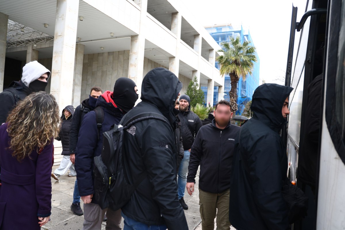 Νέοι διάλογοι που «καίνε» τα μέλη του κυκλώματος που εξαπατούσε τον ΕΦΚΑ