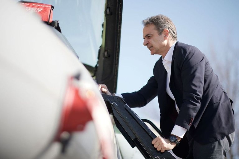 Σε νέα δίνη το Μαξίμου με τις υποκλοπές να φουντώνουν