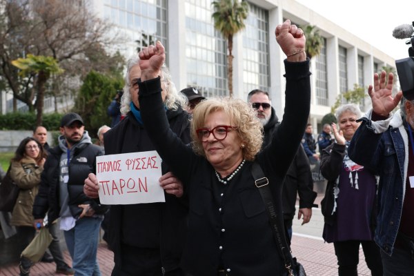 ΣΥΡΙΖΑ: Η καταδίκη της «Χρυσής Αυγής» είναι νίκη της Δημοκρατίας, ήττα της ακροδεξιάς
