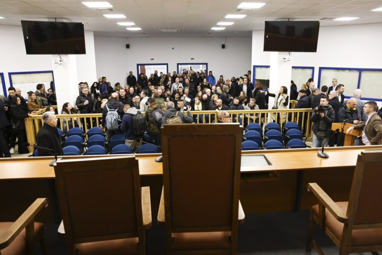 Τέμπη: «Συνειδητό σχεδιασμό αποκλεισμού», καταγγέλλουν οι συγγενείς των θυμάτων – «Η κυβέρνηση συνεχίζει τον εμπαιγμό»