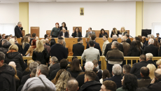 ΕΣΗΕΑ: Οποιαδήποτε σκέψη για εξοβελισμό των δημοσιογράφων από τη δίκη των Τεμπών είναι παρεμπόδιση του έργου τους