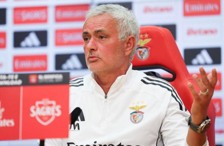 Μουρίνιο: «Μέτρια ομάδα η Πορτογαλία χωρίς τον Κριστιάνο»