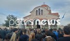 Θρήνος στην κηδεία του 18χρονο που σκοτώθηκε στον Πύργο – Τον αποχαιρέτησαν με λευκά μπαλόνια
