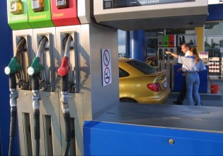 Όσο συνεχίζεται ο πόλεμος στα τσαντόρ, τόσο τα καύσιμα και η ακρίβεια θα πιάνουν τιμές ρεκόρ