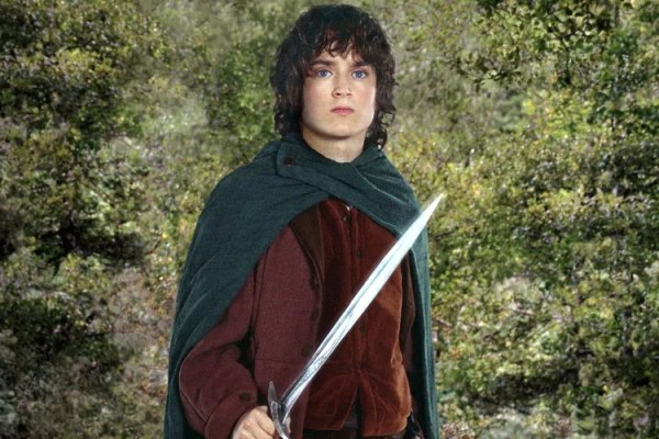 Ο Ελάιζα Γουντ παραδέχεται ότι δεν έχει τελειώσει το βιβλίο «Ο Άρχοντας των Δαχτυλιδιών»