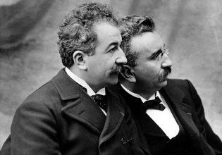 Black humor, φάρσες και γάτες: Ήταν οι αδελφοί Λυμιέρ οι πρώτοι «TikTokers» της ιστορίας;