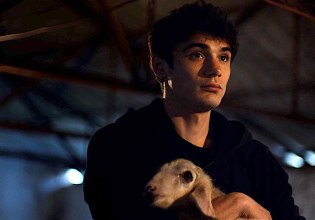 Κώστας Νικούλι: Το bullying στο σχολείο, οι Αθώοι και στο βάθος η Επίδαυρος