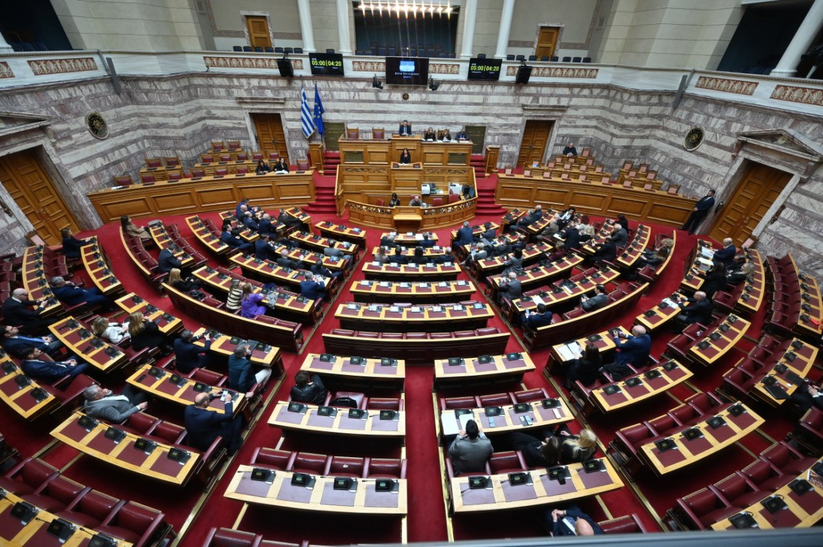 Live: Σε εξέλιξη συνεδρίαση στη Βουλή – Τοποθέτηση Μητσοτάκη για Μέση Ανατολή και παρεμβάσεις πολιτικών αρχηγών