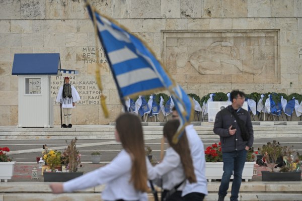 25η Μαρτίου: Ολοκληρώθηκε η μαθητική παρέλαση στο κέντρο της Αθήνας