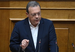 Φάμελλος στη Βουλή: Η σύγκληση Συμβουλίου Πολιτικών Αρχηγών είναι εθνική ανάγκη – Ο Μητσοτάκης, ουρά των Τραμπ-Νετανιάχου