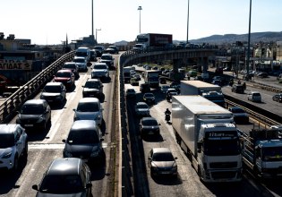 Κίνηση: Καθυστερήσεις σε Κηφισό, Κηφισίας και Αττική Οδό – Πού αλλού υπάρχουν προβλήματα