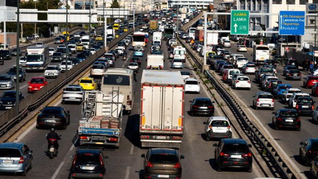 Κίνηση στους δρόμους: Απροσπέλαστος ο Κηφισός – Πού αλλού υπάρχουν προβλήματα