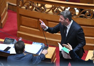 Ανδρουλάκης στον Λαζαρίδη: Με τις δικές μου πλάτες δεν πήρε κανείς ούτε ένα ευρώ – με τις δικές σας, κάποιοι πήραν εκατομμύρια