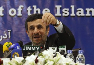 Πιθανόν νεκρός και ο Μαχμούντ Αχμαντινετζάντ