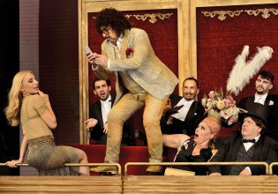 Markos by Night: Ο Μάρκος Σεφερλής επιστρέφει το Σάββατο στο MEGA