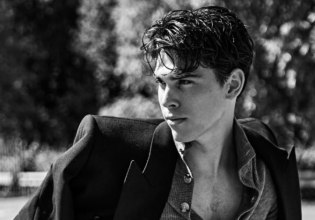 Τι έχει να πει ο γιος του Πιρς Μπρόσναν με τον επόμενο Τζέιμς Μποντ;