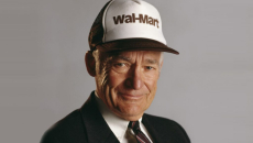 Ο χαρισματικός «κύριος Σαμ» που έχτισε την αυτοκρατορία της Walmart