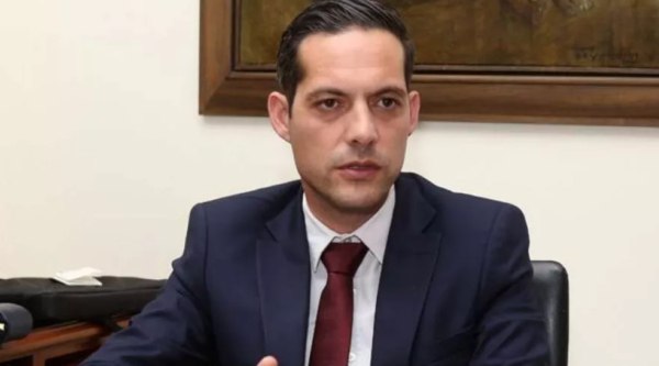 Διαψεύδει ο Κύπριος κυβερνητικός εκπρόσωπος τα περί εκτόξευσης ιρανικών πυραύλων προς την Κύπρο