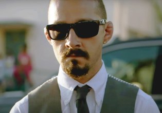 Το βαρέλι δεν έχει πάτο: Ο Σάια ΛαΜπεφ ουρλιάζει σε μια γυναίκα στη Ρώμη