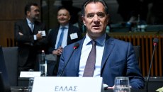 Η χώρα δεν έχει ανάγκη την ιδιωτική εξωτερική πολιτική του υπουργού Υγείας